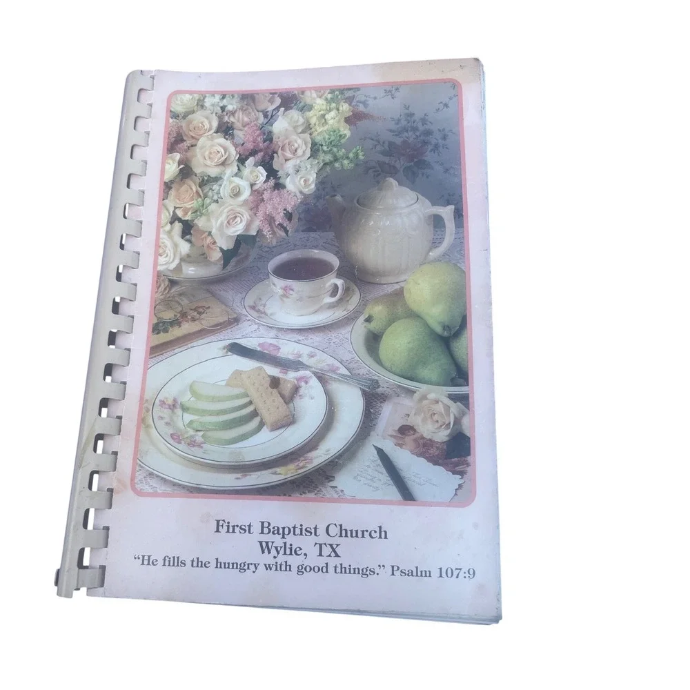 Vintage 1993 First Baptist‎ Church Wylie TX Community Cookbook southern cooking